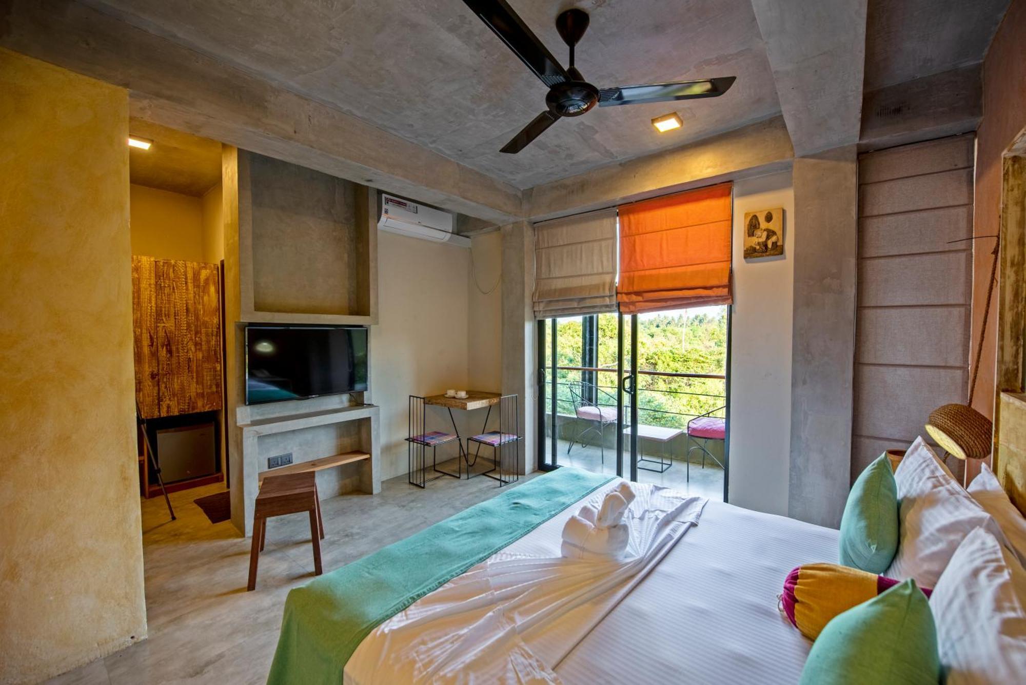 White Moon Resort Gampaha Exterior foto